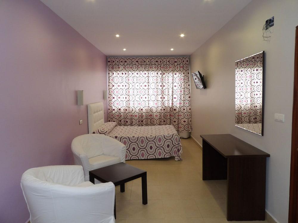 Hotel Artxanda Bilbao, Parking Gratuito En El Exterior Junto Al Hotel (Adults Only) 외부 사진