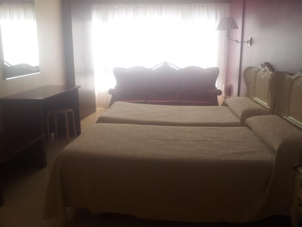 Hotel Artxanda Bilbao, Parking Gratuito En El Exterior Junto Al Hotel (Adults Only) 외부 사진