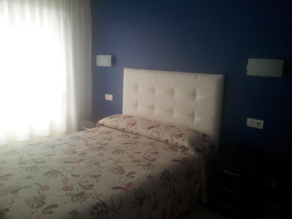 Hotel Artxanda Bilbao, Parking Gratuito En El Exterior Junto Al Hotel (Adults Only) 외부 사진