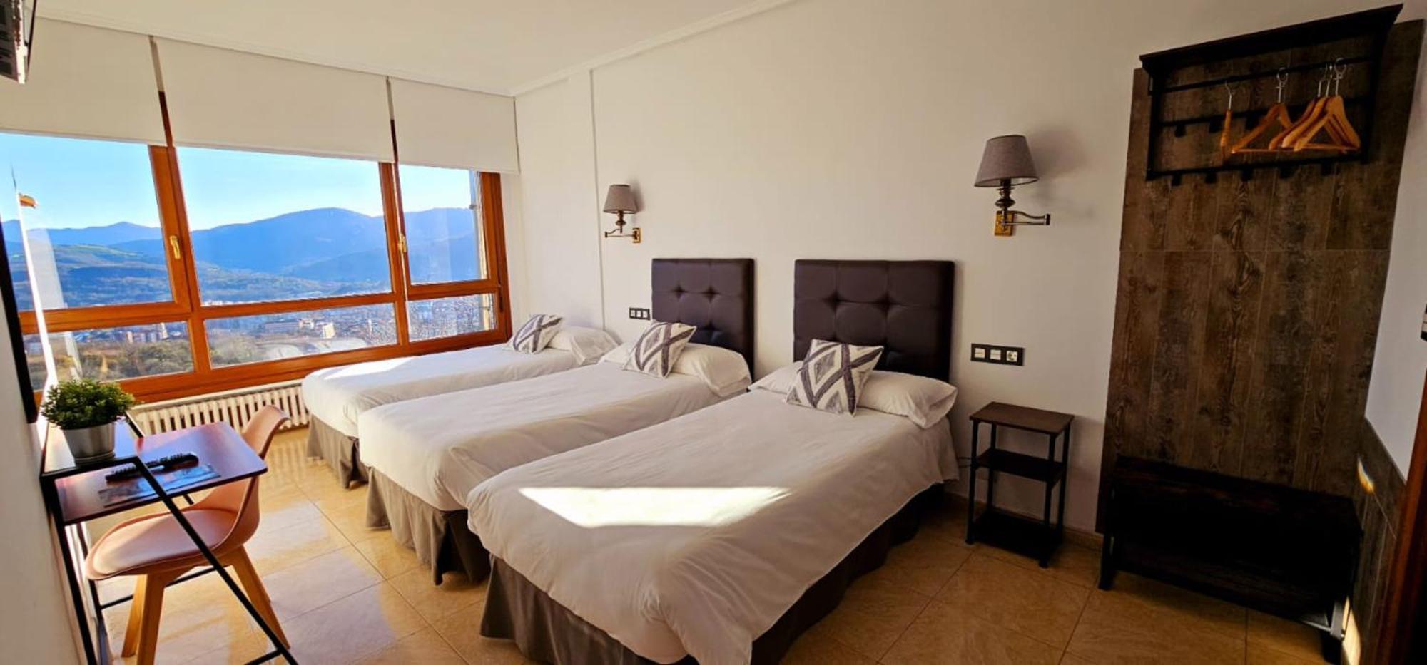 Hotel Artxanda Bilbao, Parking Gratuito En El Exterior Junto Al Hotel (Adults Only) 외부 사진