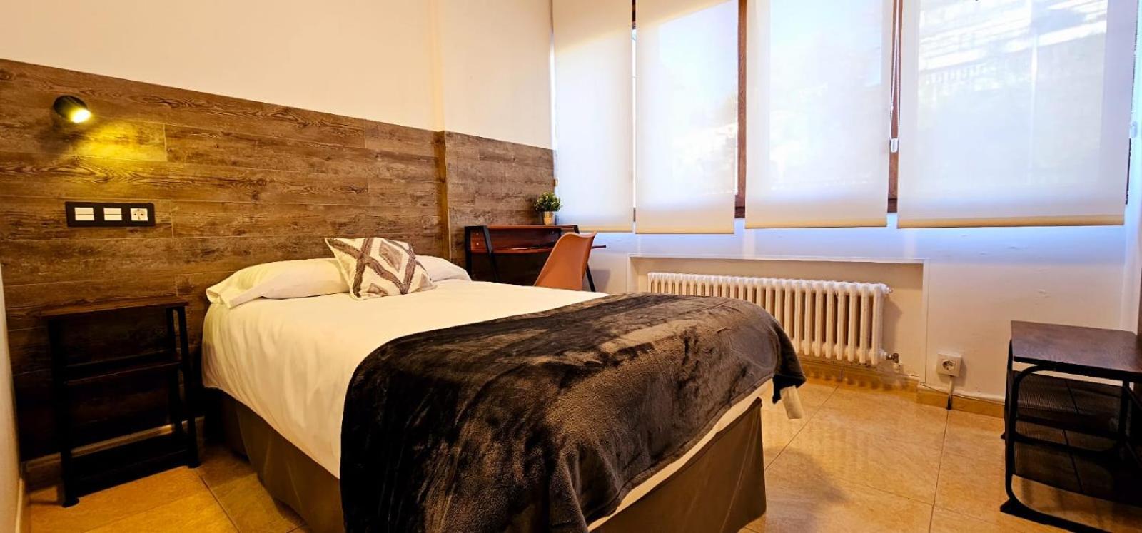 Hotel Artxanda Bilbao, Parking Gratuito En El Exterior Junto Al Hotel (Adults Only) 외부 사진
