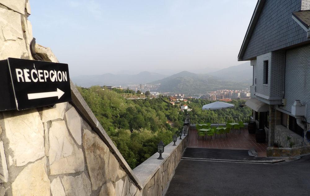 Hotel Artxanda Bilbao, Parking Gratuito En El Exterior Junto Al Hotel (Adults Only) 외부 사진